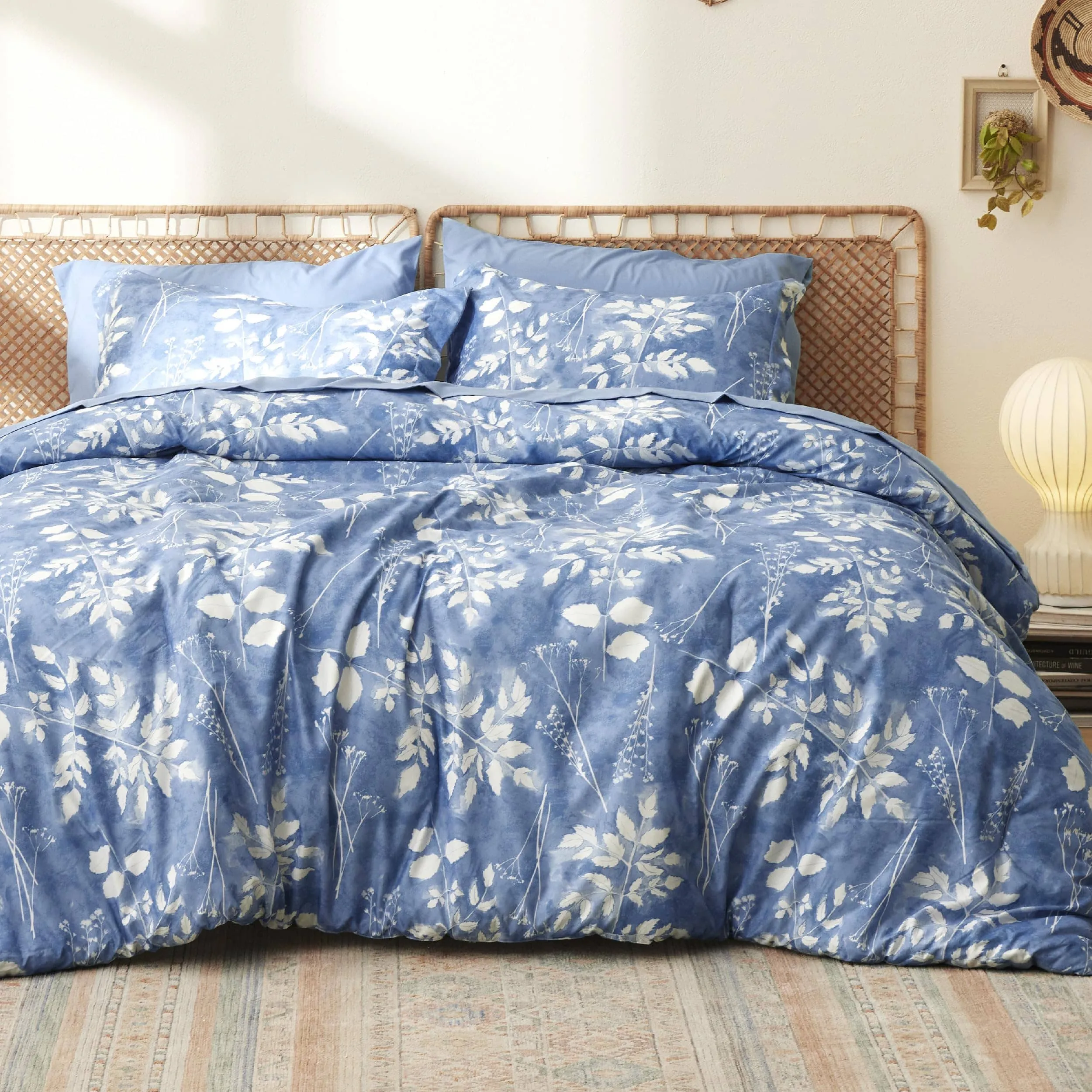 Bedsure Elegant Floral Comforter Sets